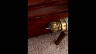 Fixing a Radiator Valve in 30 Seconds [upl. by Boyes]