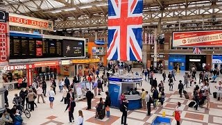 A Walk Through The London Victoria Station London England [upl. by Nerat]