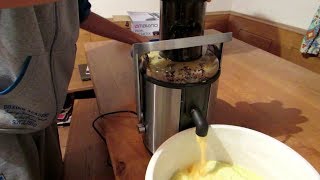 Ambiano Juicer testing review 5 liter apple juice squized [upl. by Greeson573]